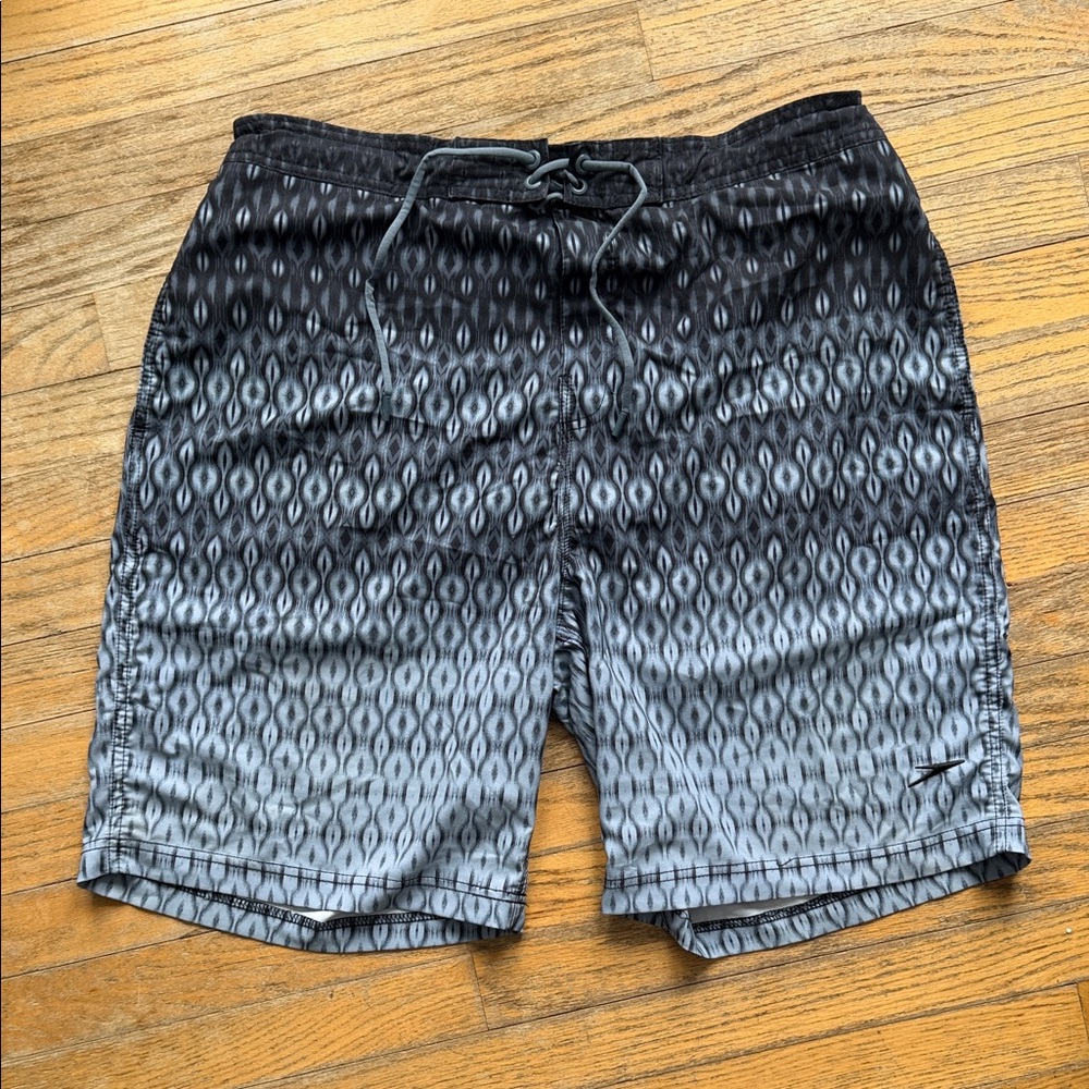 Speedo Black and Gray Patterned Board Shorts